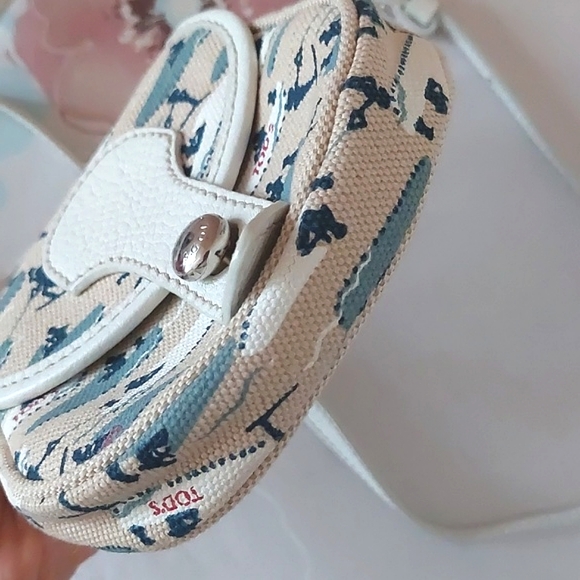 Mini Tod's canvas crossbody bag - Picture 5 of 14